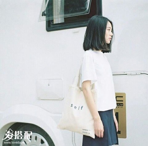 笔直锁骨发