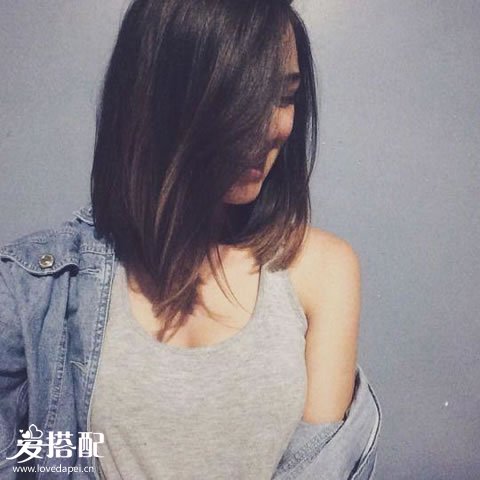 笔直锁骨发